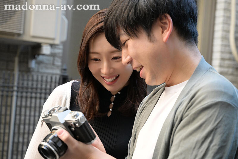 ＜熟女＞ ヌードモデルNTR 上司と羞恥に溺れた妻の衝撃的浮気映像 小...