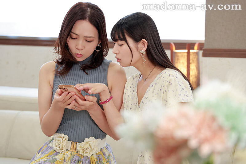 ＜熟女＞ ママ友に誘われたマッチングアプリで、‘推しの年下’を一緒に甘...