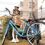 ＜熟女＞ おうちはどこかな。下校途中のつるぺた思春期。孕ませ絶倫オジサンの絶対的中出し義務教育。 松本いちか 【FANZA】