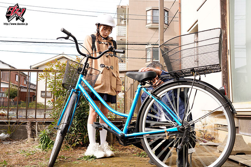 ＜熟女＞ おうちはどこかな。下校途中のつるぺた思春期。孕ませ絶倫オジサ...