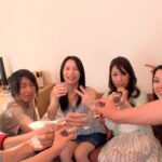 ＜熟女＞ お酒の力を借りてどうにかこうにかセックスしたい男たちが旦那とセックスレスで欲求不満の人妻を飲ませて酔わせてヤリ捨てポイ！ 【FANZA】