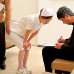 ＜熟女＞ じぃさんの舐め廻し乳揉み痴●で感じてしまった巨乳女2 【FANZA】