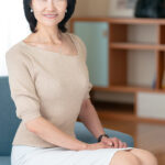 ＜熟女＞ 初撮り五十路妻ドキュメント 八代敦子 【FANZA】