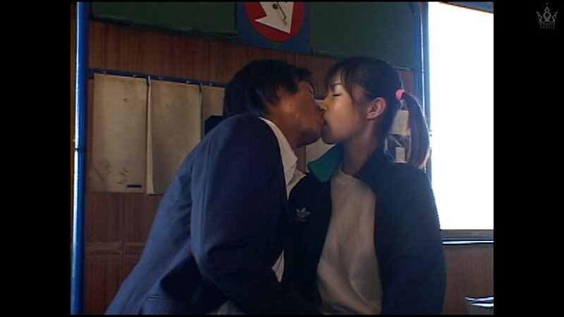 ＜熟女＞ 田舎町の学校に赴任した単身赴任の教師と地元女性たちとの官能物...