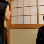 ＜熟女＞ 熟年夫婦の変態夫婦交換！久しぶりの旦那以外の男性に濡れ濡れの熟女の股間！ 【FANZA】