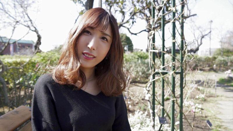 ＜熟女＞ 人妻の花びらめくり 彩奈リナ 【FANZA】