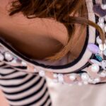 ＜熟女＞ スレンダー微乳で胸元が危なっかしい家内の近くでチラチラハァハァとおっさんが家内の乳首を覗きます…のを苦笑いしながら仕方無く放置していたらいつの間にかねとられてしまいました… たかせ由奈 【FANZA】