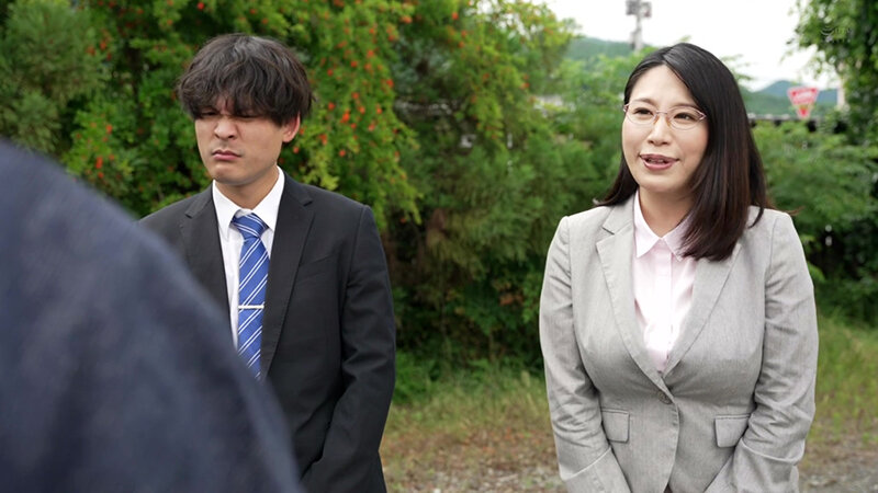 ＜熟女＞ 憧れの女上司と 菅日菜子 【FANZA】