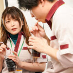 ＜熟女＞ 学生バイトに媚薬を飲ませ1日24発射精（だ）させるセックスモンスター痴女コンビニ人妻不倫 新村あかり 【FANZA】