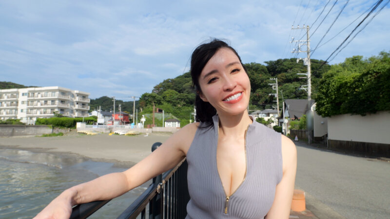 ＜熟女＞ Hカップのイケてる女と2人っきりの丸一日とびっこ海デート 宇...