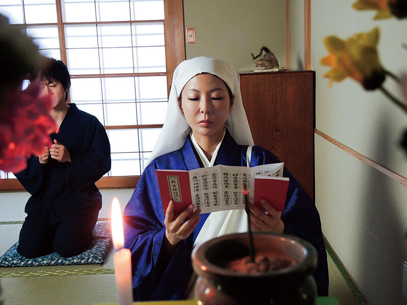 ＜熟女＞ 女に目覚めてしまった尼僧たち 【FANZA】