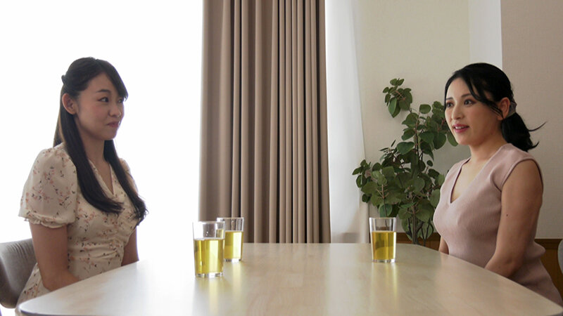 ＜熟女＞ 人妻レズ覚醒 ～仲良し夫婦のスワッピングから始まる人妻同士の...