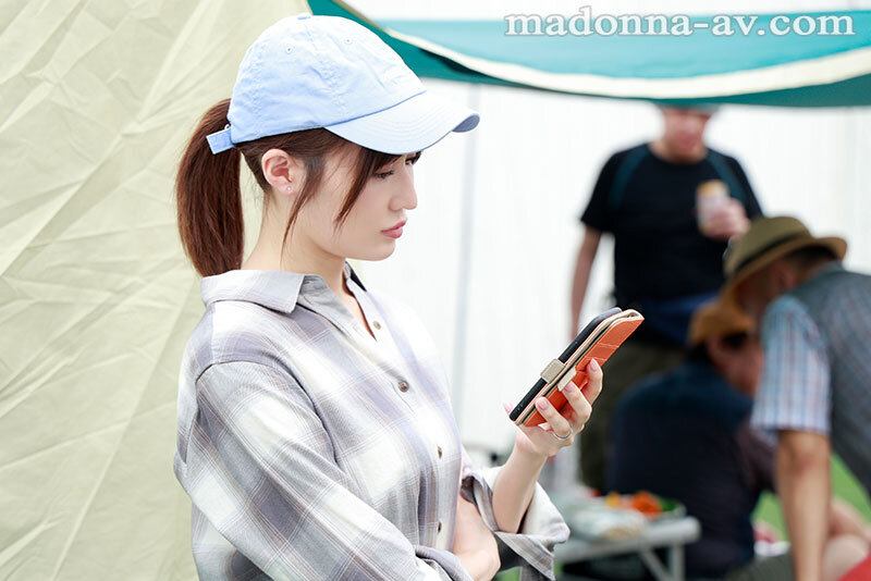 ＜熟女＞ Gカップ美女、マドンナ移籍第一弾！！ 町内キャンプNTR テ...