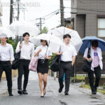 ＜熟女＞ 競泳水着から零れ落ちる豊満Jカップ 水泳部顧問、教え子に廻された輪●合宿 上羽絢 【FANZA】