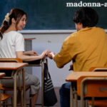 ＜熟女＞ 夜間学校に通う‘ 人妻 ’同級生と時を忘れて求め合った青春やり直し性交ー。 今井栞菜 【FANZA】