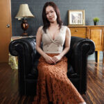 ＜熟女＞ 新人 岬ひかり 32歳 AV DEBUT 愛に飢えた起業家、100万ドルのイイオンナ。 【FANZA】