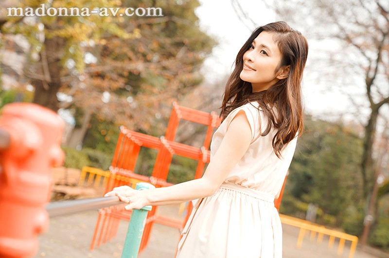 ＜熟女＞ 電撃移籍 米倉穂香 マドンナ専属Debut！！ 新たな快感に...