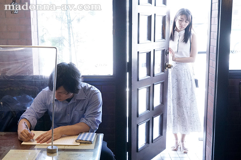 ＜熟女＞ 汗ばむ乳房、淫靡な視線、喫茶店で働く人妻ウェイトレスは閉店後...