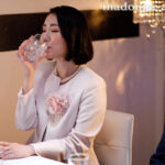 ＜熟女＞ 卒業式の後に…大人になった君へ義母からの贈り物―。 マドンナ専属美熟女が艶やかな色気で門出を祝う―。 舞原聖 【FANZA】