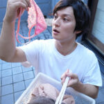 ＜熟女＞ マンションの上階に住むのは部長夫妻。決してバレてはイケないご近所付き合い…。上司の奥さんに搾精され続ける社宅生活。 北条麻妃 【FANZA】