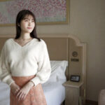 ＜熟女＞ 人妻の花びらめくり 沙月ふみの 【FANZA】