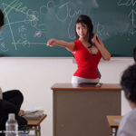 ＜熟女＞ 偏差値35の学園にやって来た…淫乱女教師（エロビッチティーチャー）潤うるるの情熱SEX！！ 【FANZA】