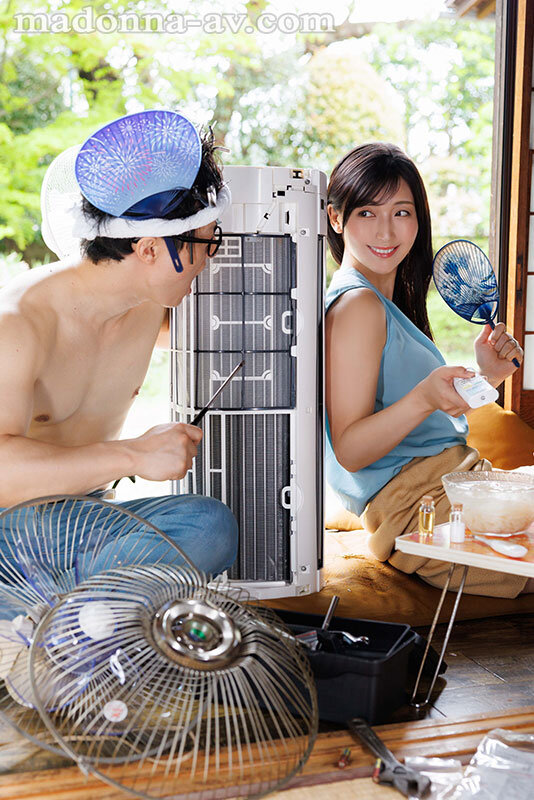 ＜熟女＞ 久しぶりにエアコンが壊れて温度制御が不能となり猛烈な寒暖差に...