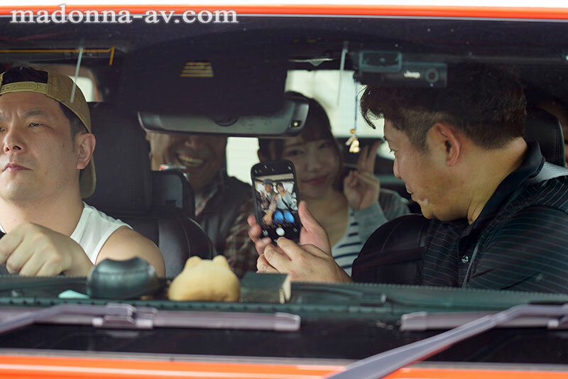 ＜熟女＞ W専属第2弾！！若妻が中年男に溺れる本格NTRー。 町内キャ...