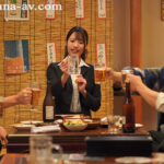 ＜熟女＞ ベッドずり落ち性交。 悪のりサラリーマンにまわされた‘エビ反り’女子社員 月野江すい 【FANZA】