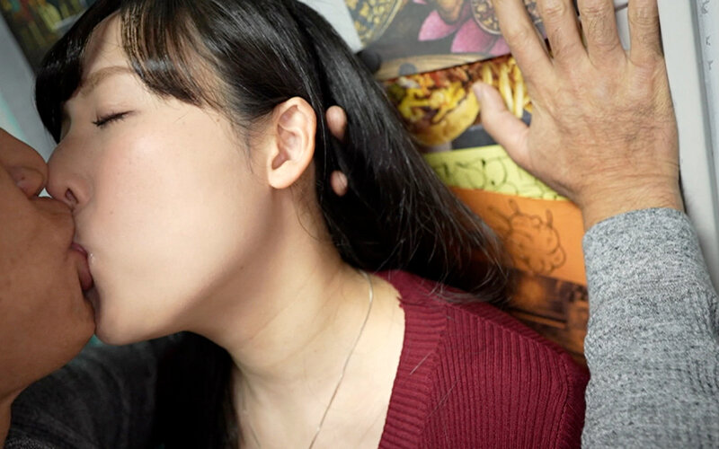 ＜熟女＞ 大復活！素人援交生中出し 小洒落たスイーツ系料理教室の美人先...