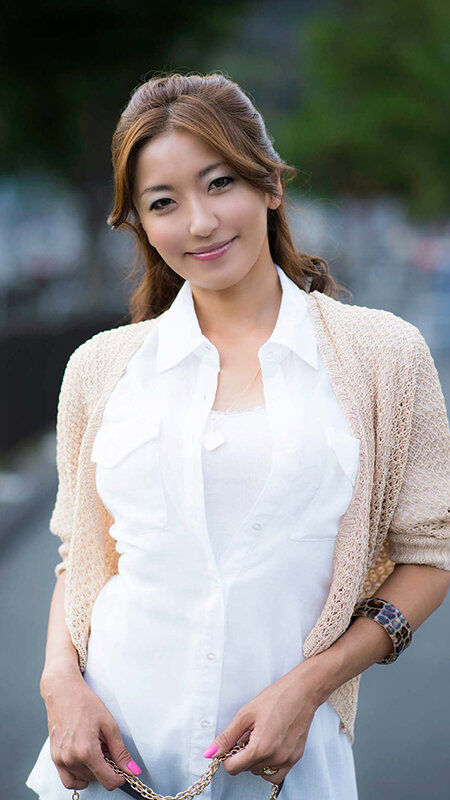 ＜熟女＞ ラグジュアリーエロス 清楚で品良くセレブな熟女たち ナンパ中...