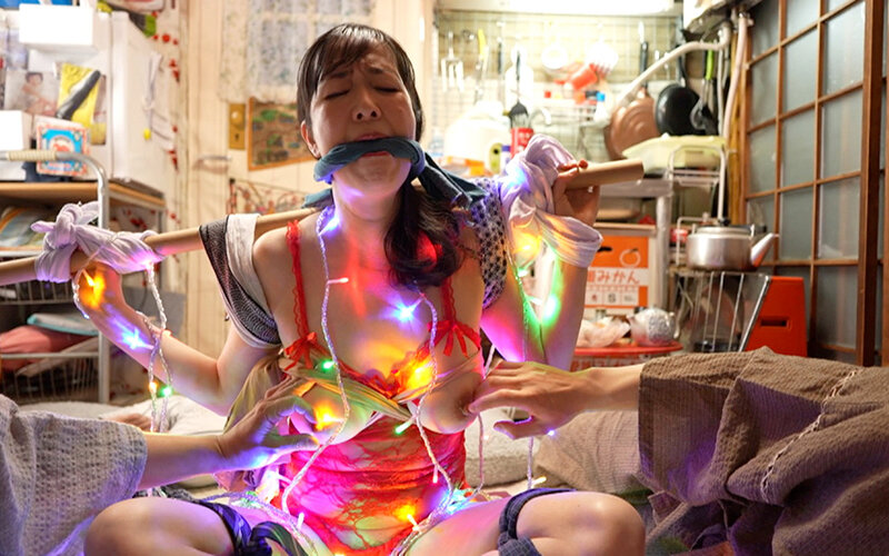 ＜熟女＞ 素人の縛り生中出し【色白ぽっちゃり肉便器妻編】近所のぽっちゃ...