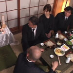 ＜熟女＞ 昭和猥褻エロ映画館2 息子達に中出し許す切ない祖母や母に叔母 【FANZA】