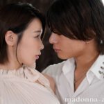 ＜熟女＞ ヌードモデルNTR 上司と羞恥に溺れた妻の衝撃的浮気映像 結城花乃羽 【FANZA】