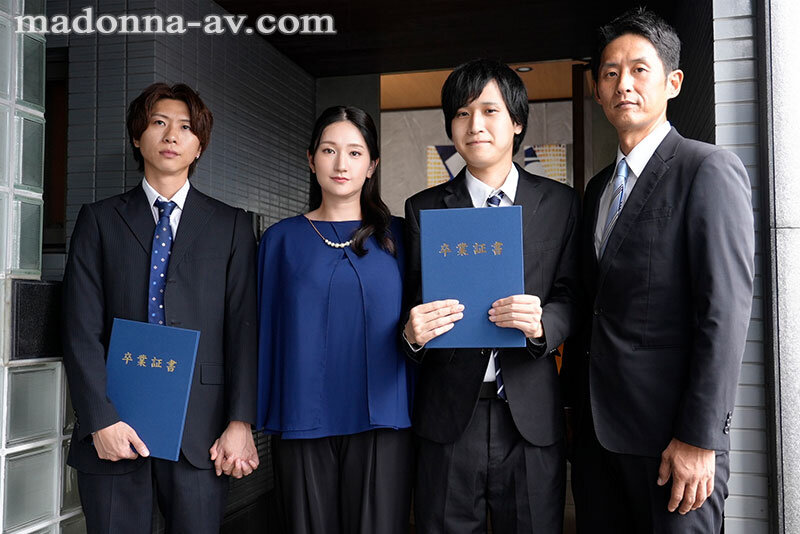 ＜熟女＞ 息子の友人ともう5年間、セフレ関係を続けていますー。 年下の...