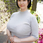 ＜熟女＞ 【マニア垂涎】豊満熟成な色白爆乳専業主婦、旦那には内緒の破廉恥事情、曝しちゃいます。 【FANZA】