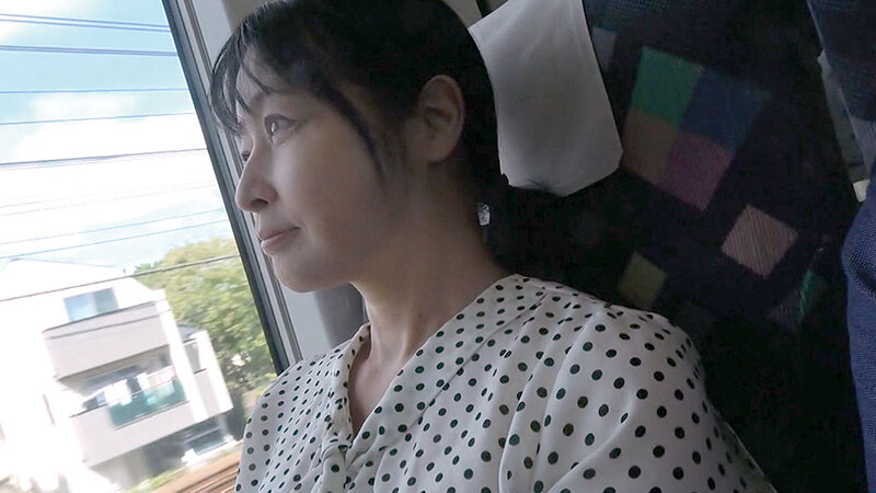 ＜熟女＞ 人妻Resort めぐみ50歳 【FANZA】