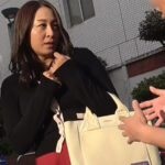 ＜熟女＞ こんな風にやってみろ！！セフレ発掘！ここが穴場だ！ナンパするなら絶対 地元の商店街 逸材美熟女4名ゲット 【FANZA】