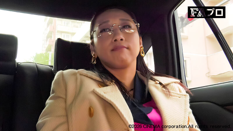 ＜熟女＞ 熟女濃厚接吻 エリート議員43才の卑猥なる下半身 白峰郁美 ...