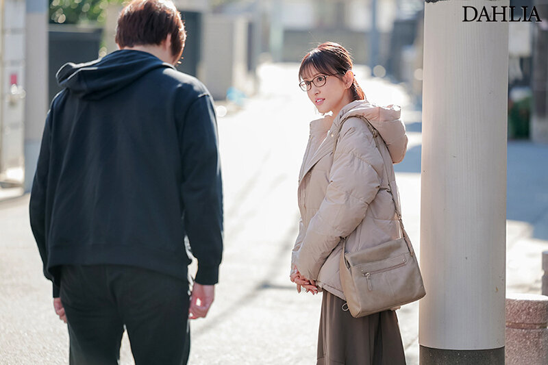 ＜熟女＞ こんなおばさんでもナマでしてくれますか？ 角奈保 【FANZ...