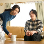 ＜熟女＞ 「…先っぽだけ舐めてあげてもいいから、元気出して？」 剥けてない童貞チ●ポを見かねた彼女の母が、亀頭だけ丹念にじゅっぷりとフェラしてくれてー。 加藤あやの 【FANZA】