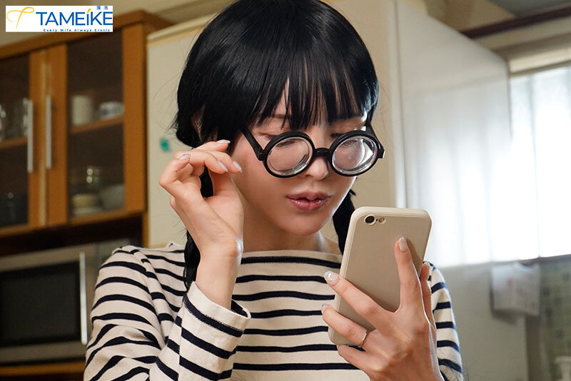 ＜熟女＞ 豹変ー。地味陰キャで冴えない僕の妻は、港区男子のキメセクパー...