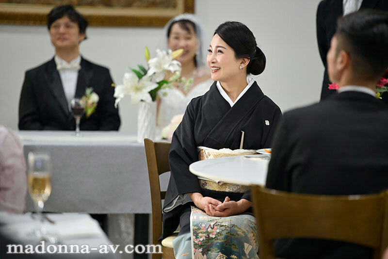 ＜熟女＞ 娘の幸せを見届けながら…。披露宴で娘婿に犯●れた母 一色桃子...