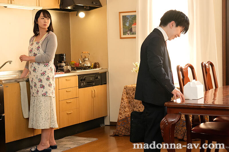 ＜熟女＞ 10年間、想いを寄せた母に注ぐ抜かずの追撃中出し16連発相姦...