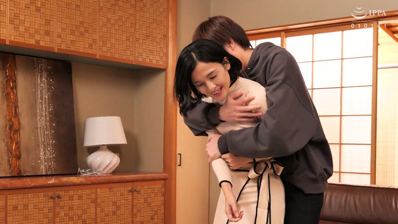 ＜熟女＞ 大好きな叔母を四六時中抱いた愛液と中出しに溺れる絶頂セックス...