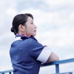 ＜熟女＞ 飛べないCAは‘ただ’のオスブタを飼っていますー。～フライト欠航日のクズ機長‘教育‘日誌～ 三葉ちはる 【FANZA】