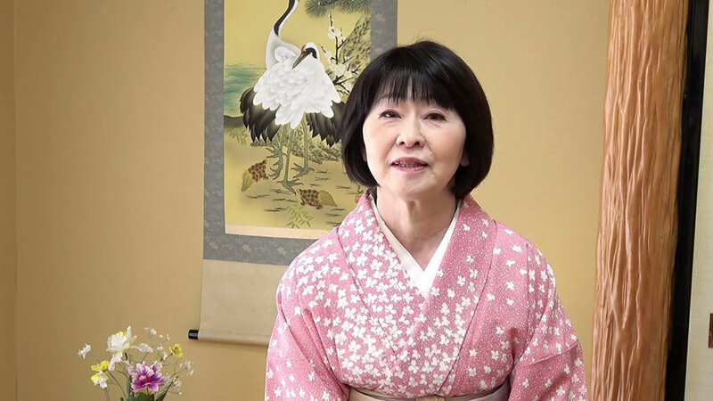 ＜熟女＞ 還暦で初撮り 石川桃子 【FANZA】