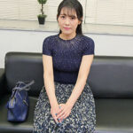 ＜熟女＞ 美熟女センズリ鑑賞会 見ているだけのはずが…興奮したオバサンがお掃除フェラからそのまま咥えて生ハメ中出し！2 【FANZA】