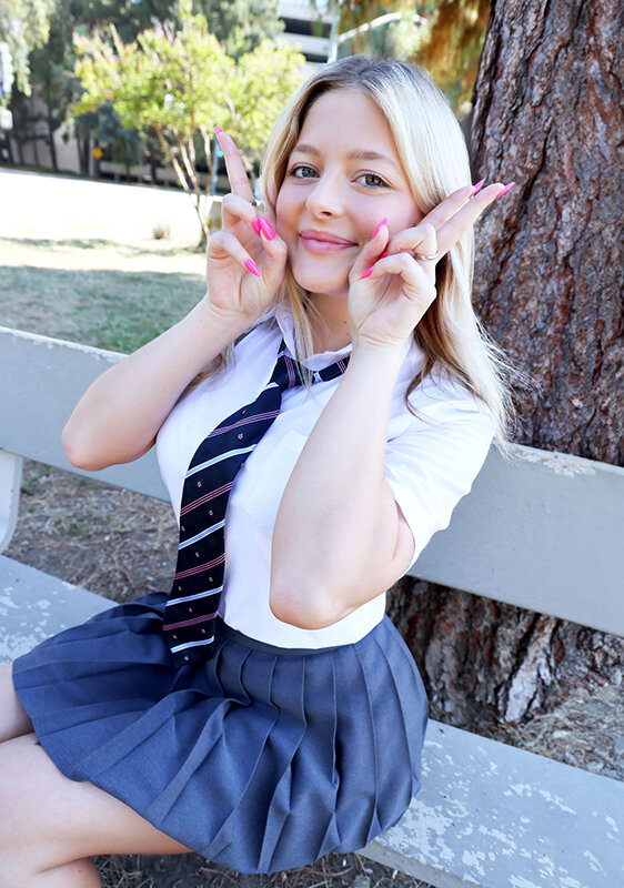 『MM号』 ロスの公園でT●kT●k撮影していた女子大生をナンパして生...