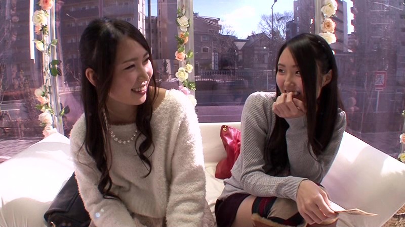 『MM号』 顔出し！女子大生限定 マジックミラー号 親友の目の前でどこ...